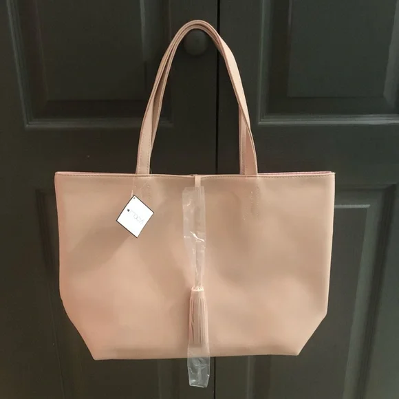 Pink Macy’s Tote Bag- NWT - Picture 2 of 3